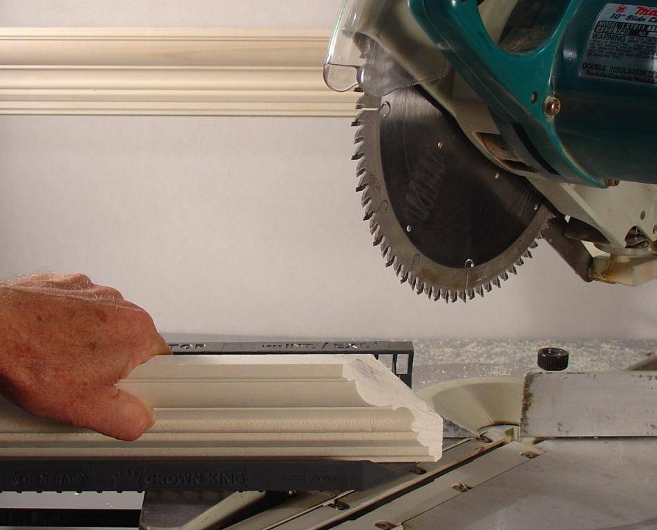 E-Z Pro Crown King Molding Jig with Protractor